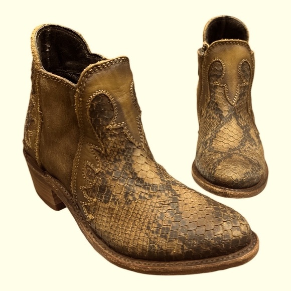 Liberty Black Uma Python Embossed Suede Cowboy Core Western Boots SZ 6 - Picture 1 of 13